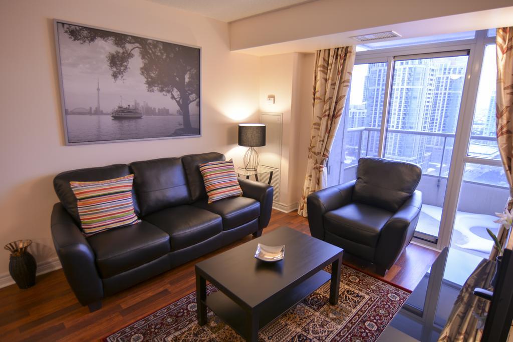 Maplewood Suites - Square One Mississauga Room photo